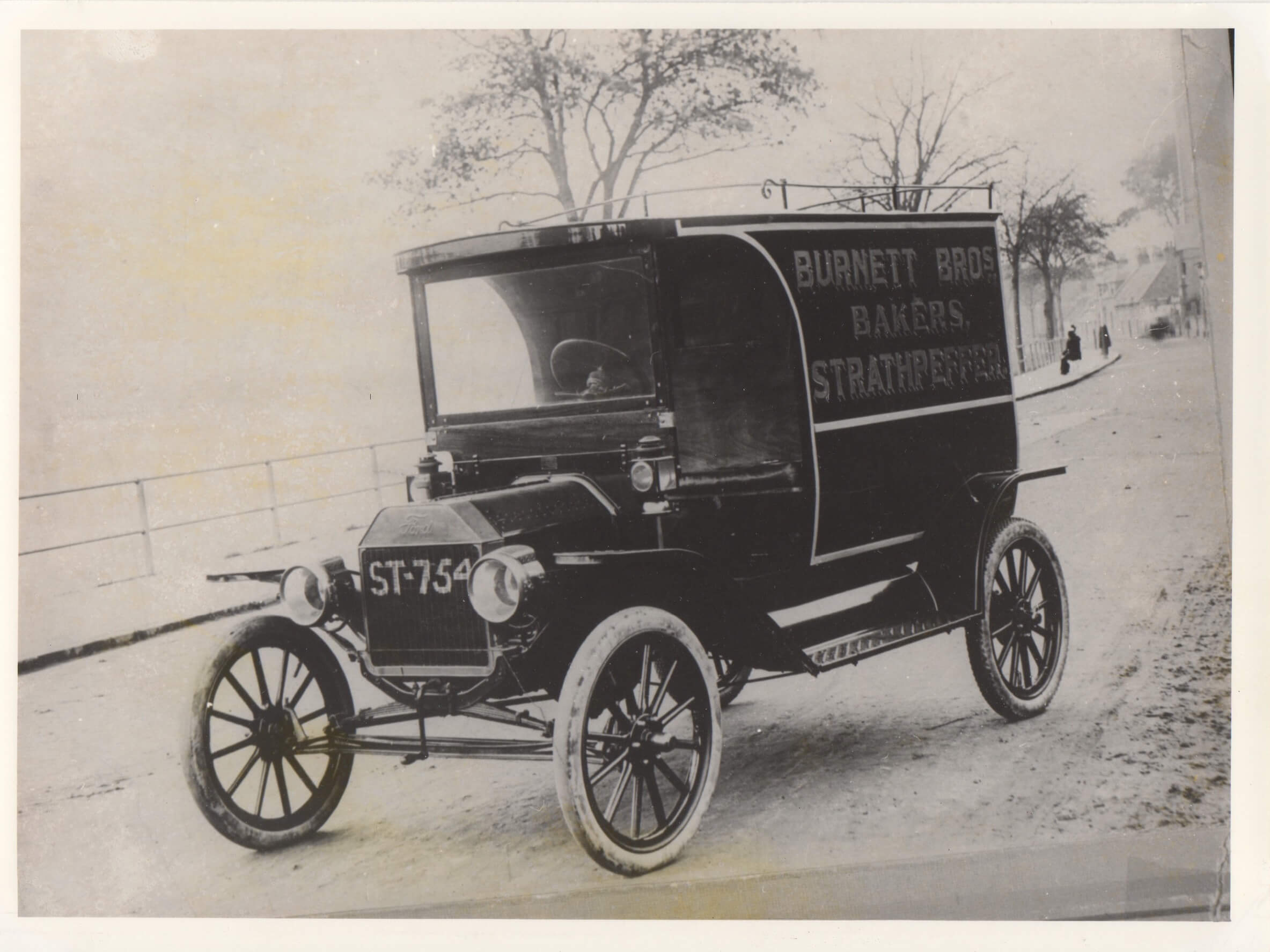 Burnetts First Van 1914